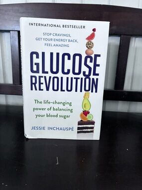 Glucose Revolution by Jessie Inchauspé - White Cover